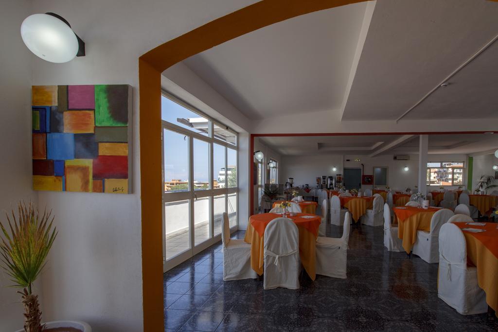 Hotel La Perla Тропея Экстерьер фото