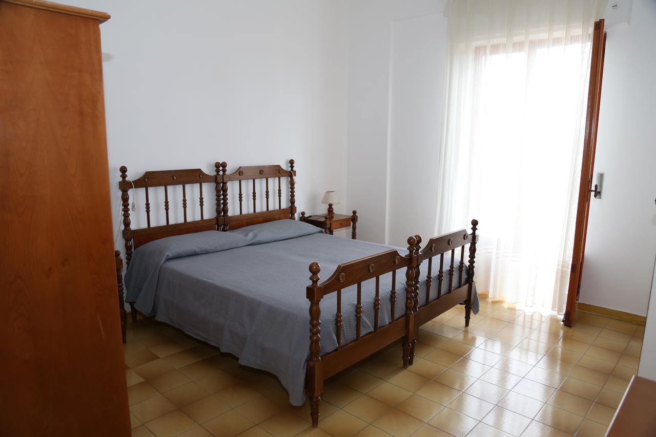 Hotel La Perla Тропея Экстерьер фото